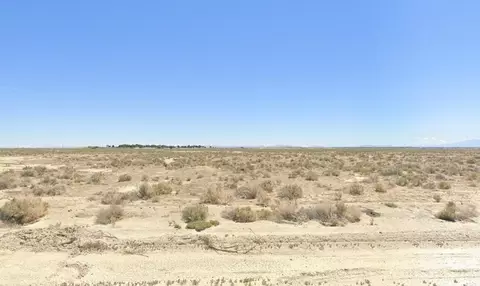 28 Th St West And E2, Lancaster, CA 93536