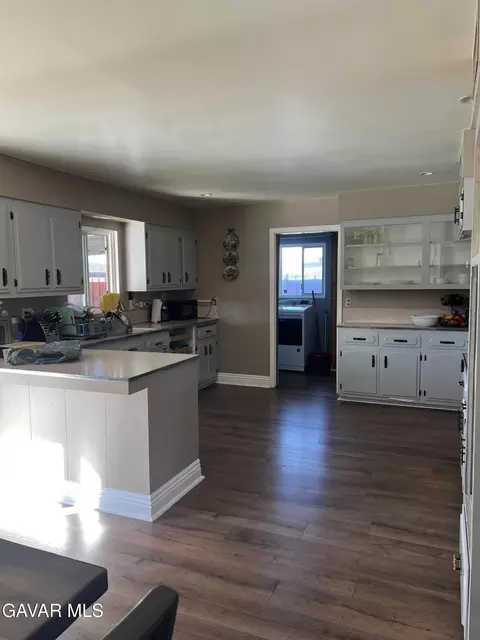 Kitchen - 37825 E 5th St, Palmdale, CA 93550 photo 1 of 1