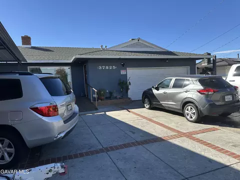 37825 5th St E, Palmdale, CA 93550