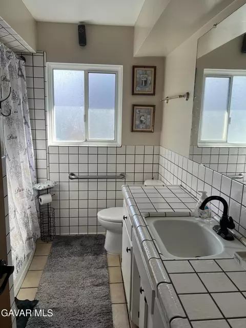 Bath - 37825 E 5th St, Palmdale, CA 93550 photo 1 of 1