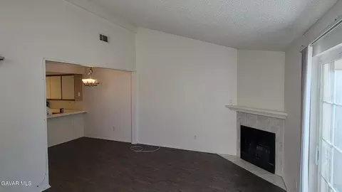 44520 15th St E UNIT 11, Lancaster, CA 93535 photo 3