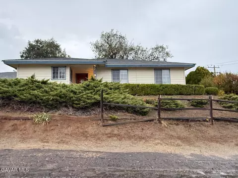 22351 Vaquero Dr, Tehachapi, CA 93561