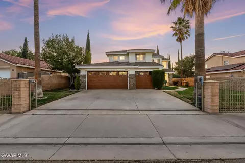 40055 Denham Dr, Palmdale, CA 93551