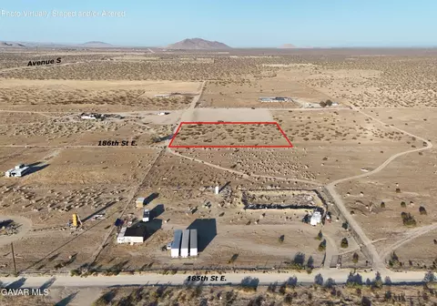 186 Th St E, Palmdale, CA 93591 photo 7