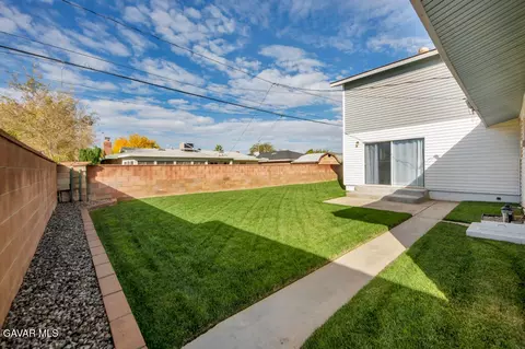 Exterior - 44321 4th St E, Lancaster, CA 93535 photo 4 of 5