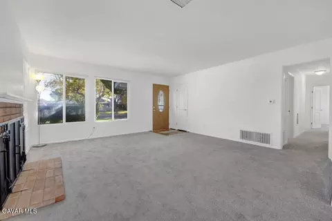 Living - 44321 4th St E, Lancaster, CA 93535 photo 5 of 7
