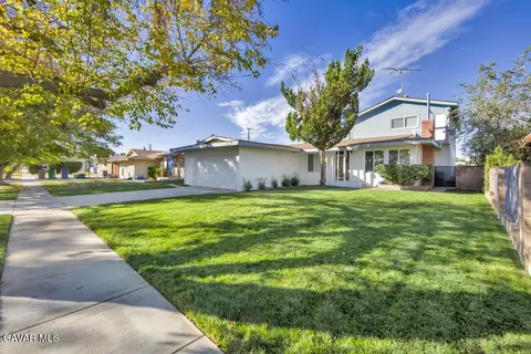 Exterior - 44321 4th St E, Lancaster, CA 93535 photo 1 of 5