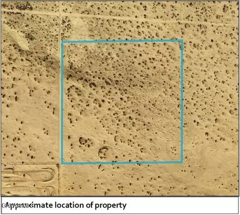 E Ave N-8, Palmdale, CA 93591 photo 2