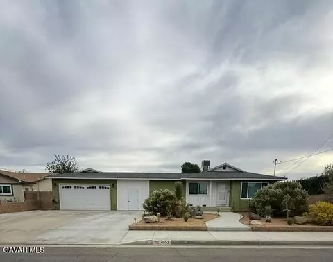 4552 Avenue L12 Ave W, Quartz Hill, CA 93536