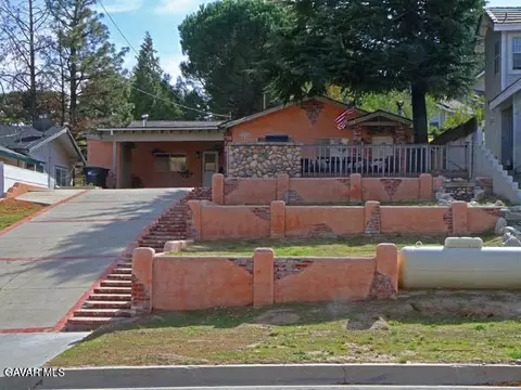 15366 Sandrock Dr, Lake Hughes, CA 93532