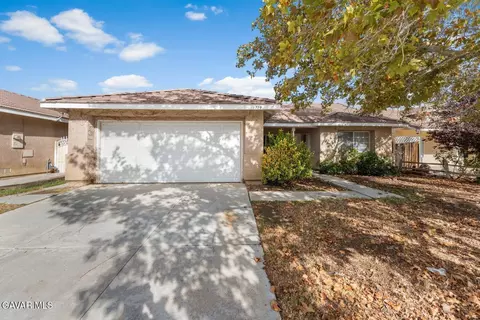3719 Cedarwood Ct, Rosamond, CA 93560