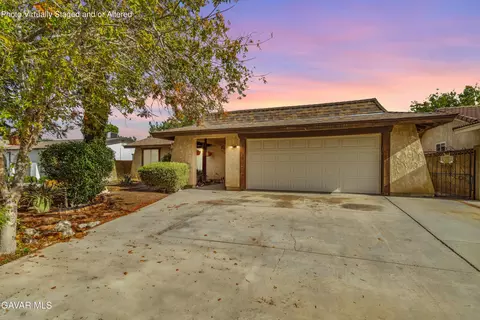 37618 Dalzell St, Palmdale, CA 93550