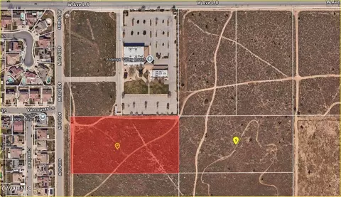 40 Th St W, Lancaster, CA 93536