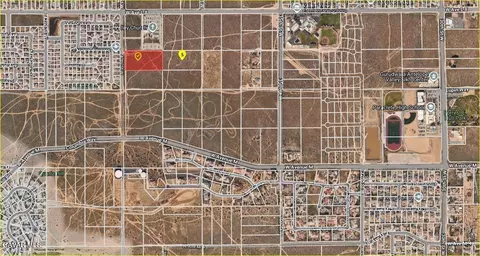 W 40th Street, Lancaster, CA 93536 photo 9