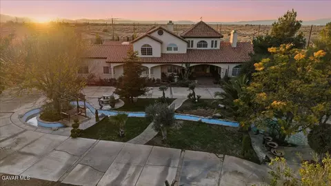 44005 90th St E, Lancaster, CA 93535