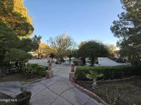 Exterior - 44005 90th St E, Lancaster, CA 93535 photo 14 of 67