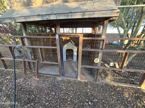 Exterior - 44005 90th St E, Lancaster, CA 93535 photo 61 of 67