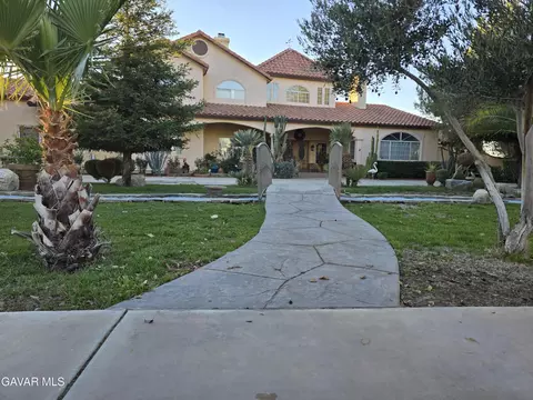 Exterior - 44005 90th St E, Lancaster, CA 93535 photo 2 of 67