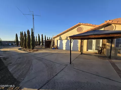 Exterior - 44005 90th St E, Lancaster, CA 93535 photo 64 of 67
