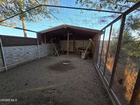 Exterior - 44005 90th St E, Lancaster, CA 93535 photo 58 of 67