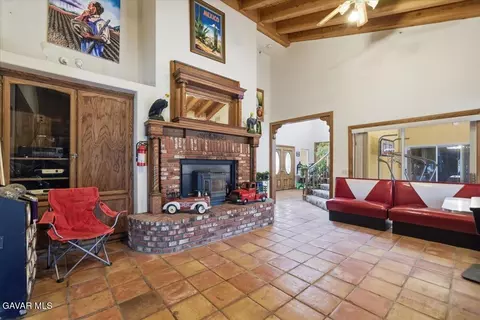 Living - 44005 90th St E, Lancaster, CA 93535 photo 1 of 7