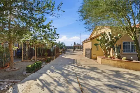 Exterior - 44005 90th St E, Lancaster, CA 93535 photo 39 of 67