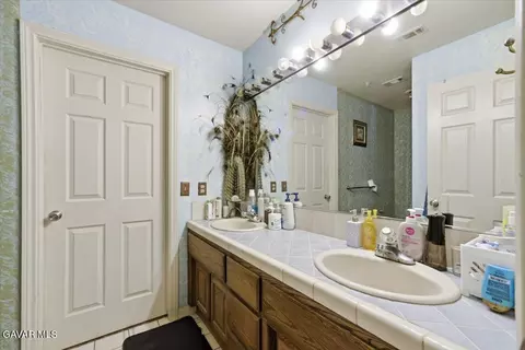 Bath - 44005 90th St E, Lancaster, CA 93535 photo 7 of 7