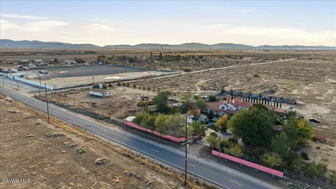 View/Area - 44005 90th St E, Lancaster, CA 93535 photo 2 of 10