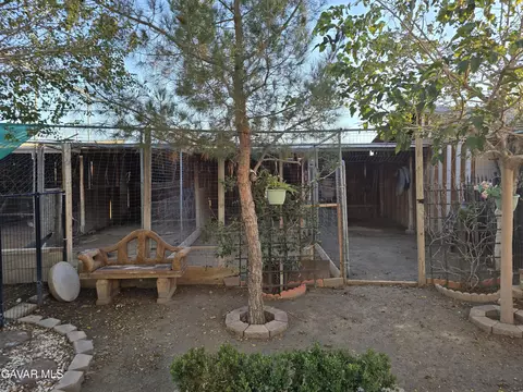 Exterior - 44005 90th St E, Lancaster, CA 93535 photo 62 of 67