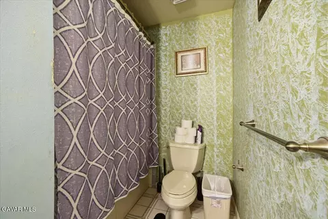 Bath - 44005 90th St E, Lancaster, CA 93535 photo 6 of 7