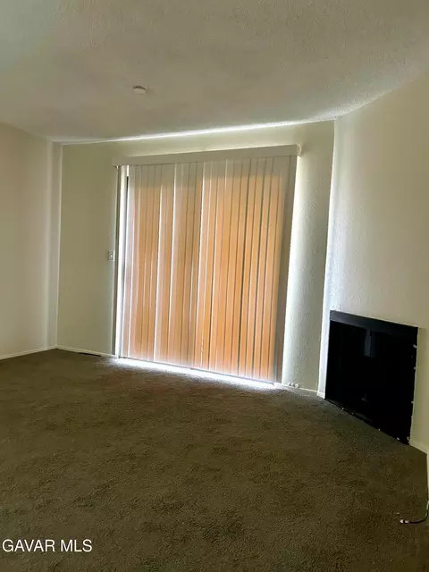 Living - 44418 15th St E #2, Lancaster, CA 93535 photo 3 of 4