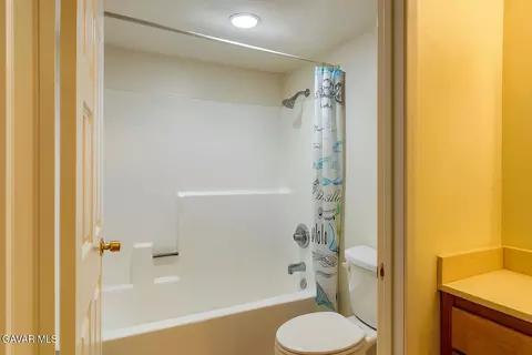 Bath - 44418 15th St E #2, Lancaster, CA 93535 photo 2 of 2