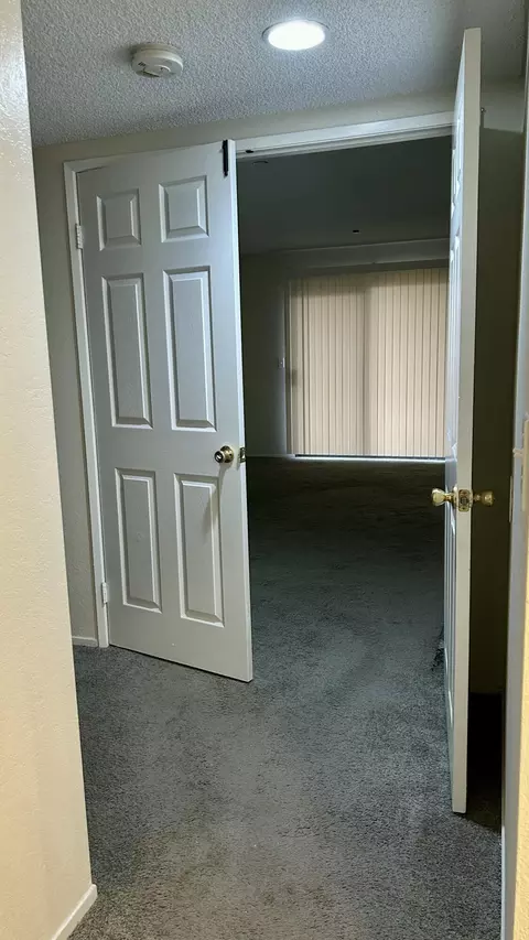 Entry Way - 44418 15th St E #2, Lancaster, CA 93535 photo 1 of 4