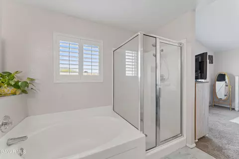 Bath - 36458 37th St E, Palmdale, CA 93550 photo 2 of 6