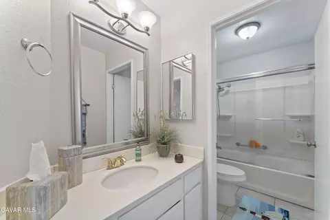 Bath - 36458 37th St E, Palmdale, CA 93550 photo 4 of 6