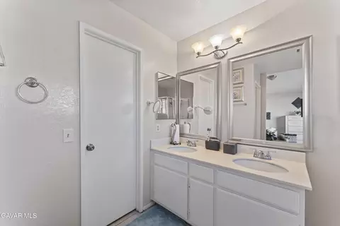 Bath - 36458 37th St E, Palmdale, CA 93550 photo 3 of 6