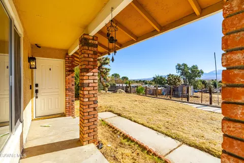 Exterior - 38721 156th St E, Palmdale, CA 93591 photo 3 of 4