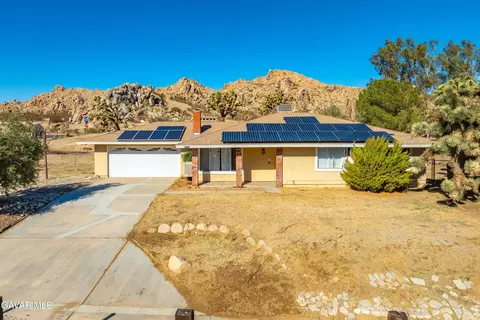 38721 156th St E, Palmdale, CA 93591