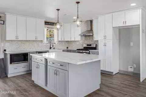 Kitchen - 38721 156th St E, Palmdale, CA 93591 photo 1 of 4