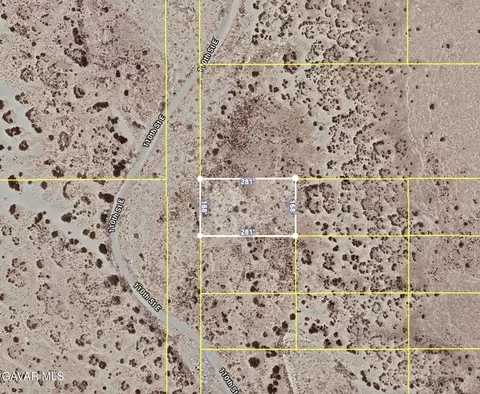 110 Th St Eave N4, Palmdale, CA 93591