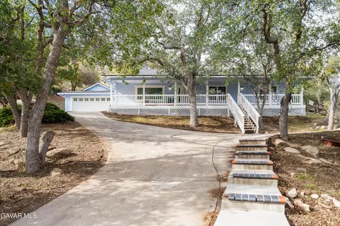 21609 Settlers Pl, Tehachapi, CA 93561