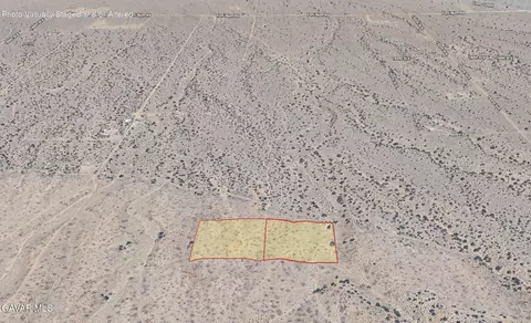 E Avenue Y-8, Llano, CA 93544