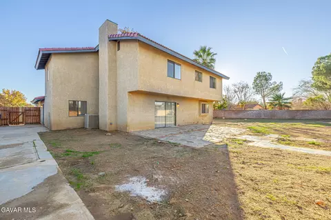 Exterior - 1201 Camran Ave, Lancaster, CA 93535 photo 10 of 10