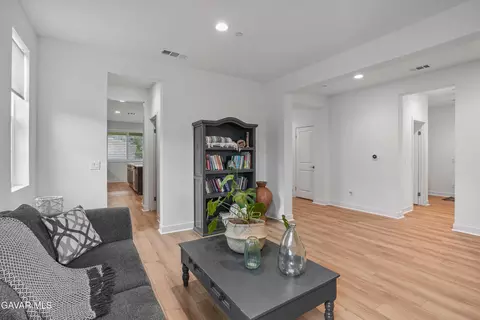 Other - 3936 Saddle Dr, Palmdale, CA 93551 photo 4 of 8