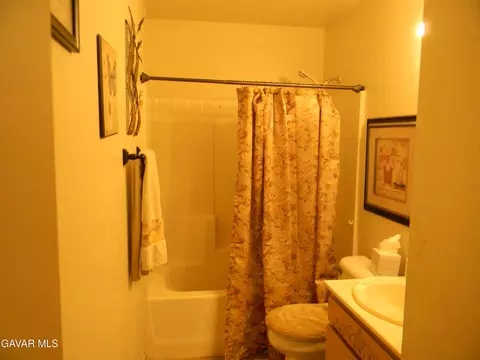 Bath - 43516 32nd St E, Lancaster, CA 93535 photo 1 of 3