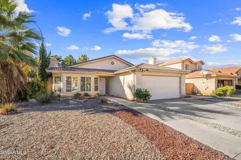 43815 Silver Bow Rd, Lancaster, CA 93535 photo 2