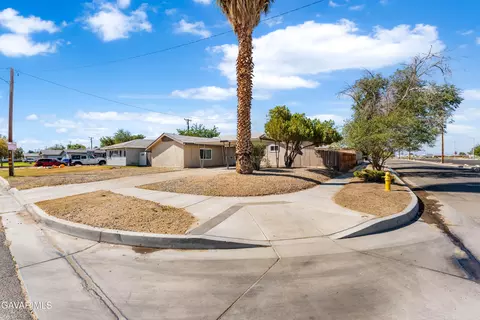 45581 6th St E, Lancaster, CA 93535 photo 4