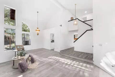 Living - 634 Beverly Ct, Lancaster, CA 93535 photo 1 of 5