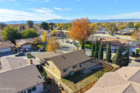 View/Area - 519 E Avenue J 4, Lancaster, CA 93535 photo 4 of 5