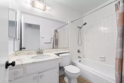 Bath - 519 E Avenue J 4, Lancaster, CA 93535 photo 2 of 2